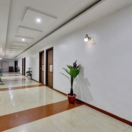 أحمد أباد Collection O 82926 Hotel Royal Plaza المظهر الخارجي الصورة