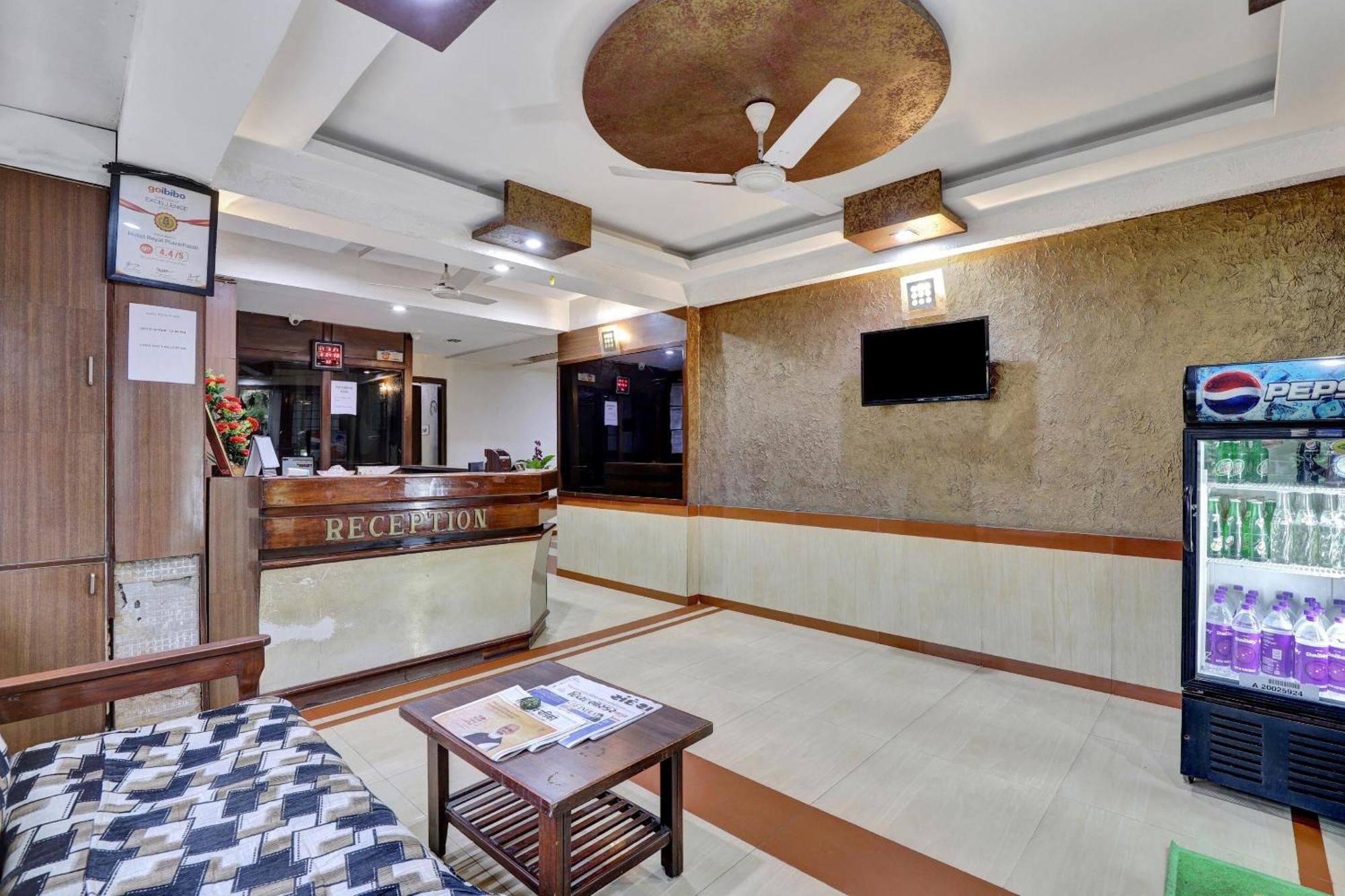 أحمد أباد Collection O 82926 Hotel Royal Plaza المظهر الخارجي الصورة